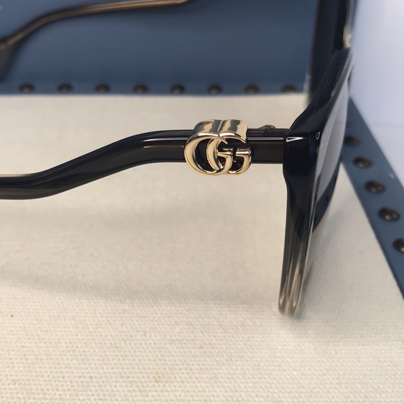 New - GUCCI GG1010s 002 double-G temples and a large coverage area for full pr… - Picture 11 of 16